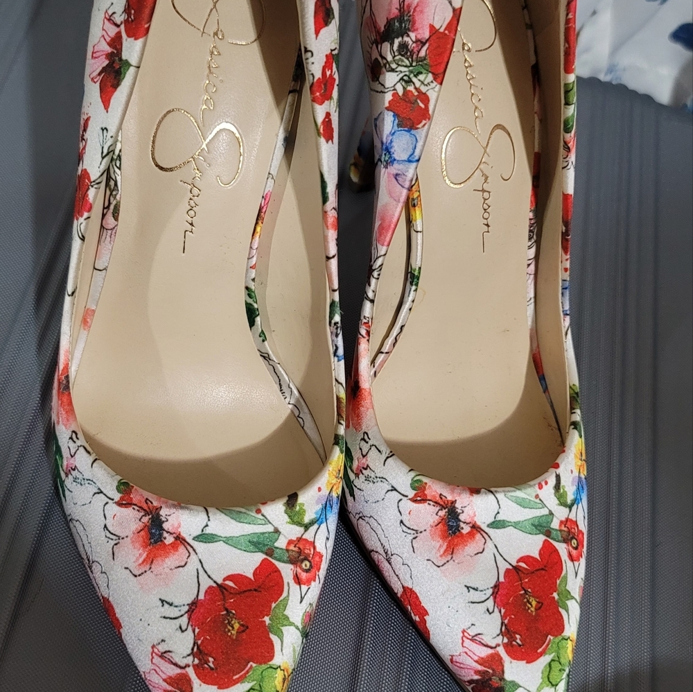 Heels Jessica simpson size 7 1/2